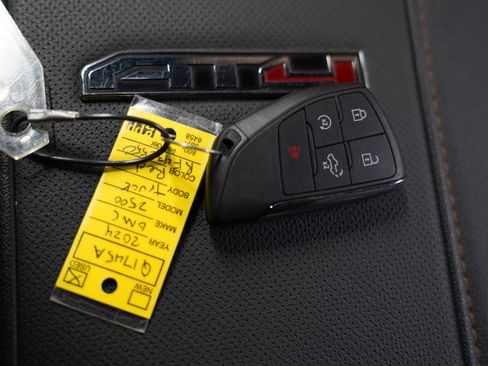 Used 2024 GMC Sierra 2500 AT4 w/ AT4 Preferred Package image 31