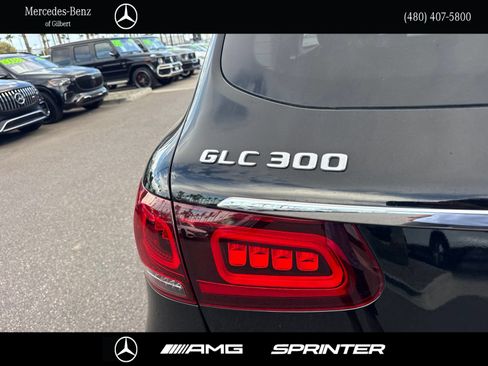 Used 2022 Mercedes-Benz GLC 300 w/ Premium Package Lite image 5