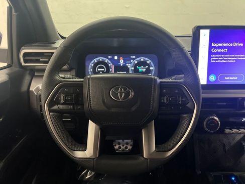 Used 2025 Toyota Tacoma TRD Sport image 14