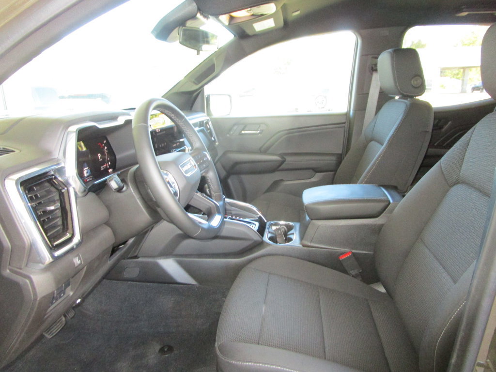 Used 2025 GMC Canyon Elevation RWD image 25
