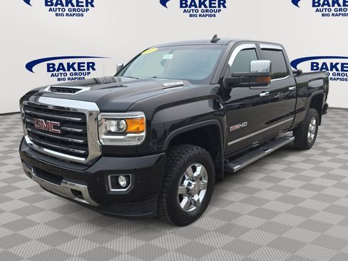 Used 2017 GMC Sierra 2500 SLT w/ All-Terrain HD Package AWD/4WD image 7