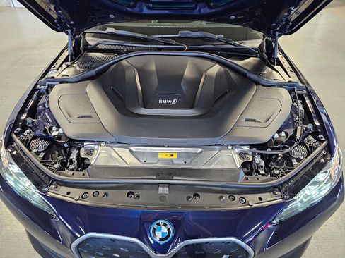 Used 2023 BMW i4 eDrive35 RWD image 9