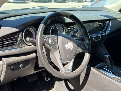 Used 2018 Buick Regal Essence image 12