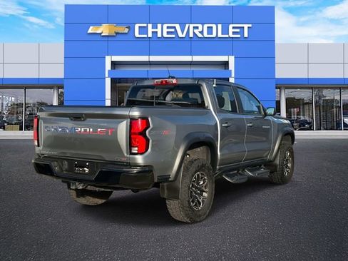 Used 2024 Chevrolet Colorado ZR2 image 4