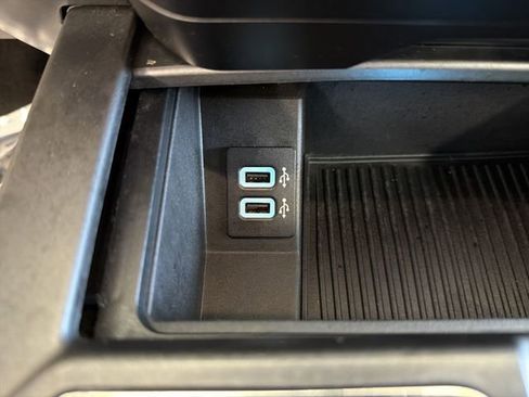 Used 2018 Ford F150 XLT w/ Equipment Group 302A Luxury AWD/4WD image 26