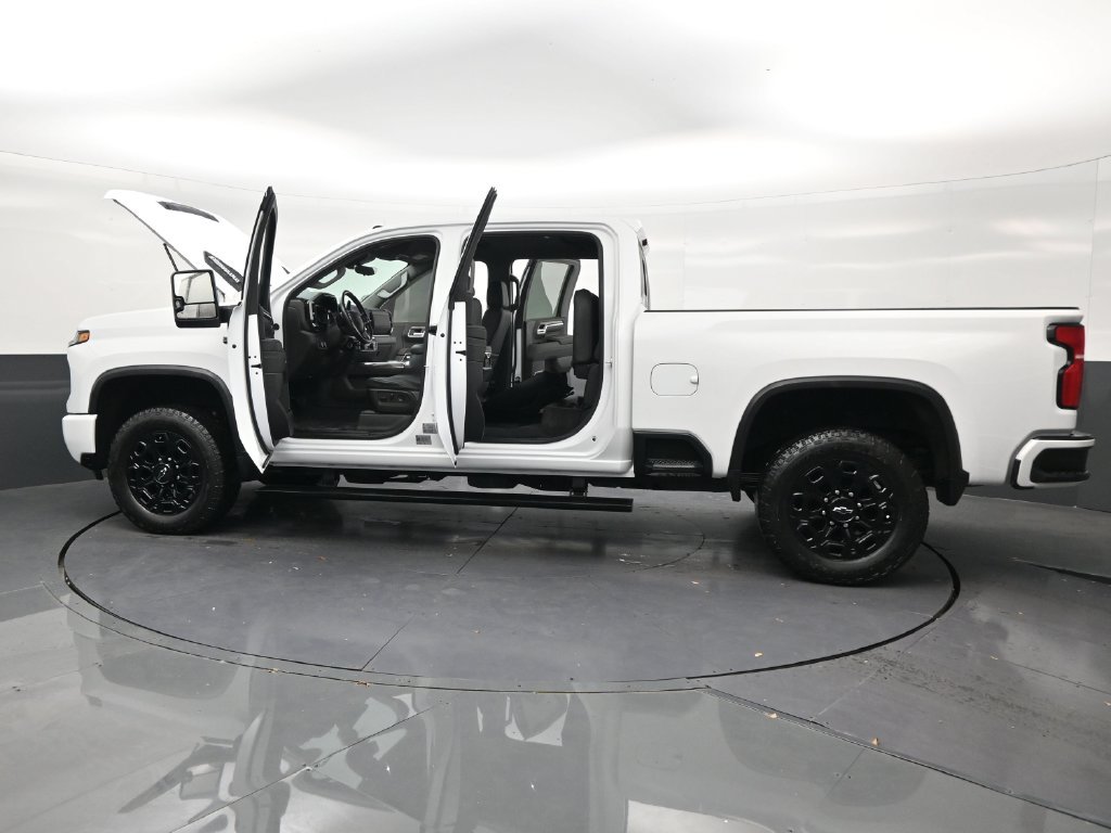 Used 2024 Chevrolet Silverado 2500 LTZ w/ LTZ Plus Package AWD/4WD image 30