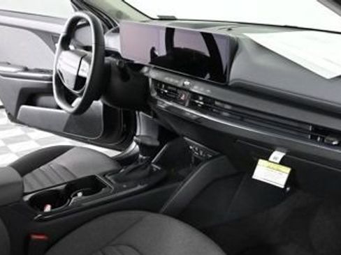 New 2025 Kia K4 EX image 9