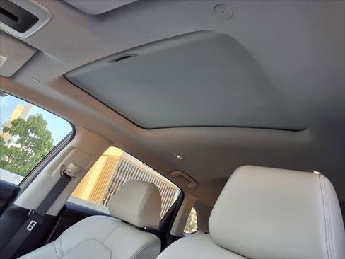 Used 2024 Honda HR-V EX-L image 14