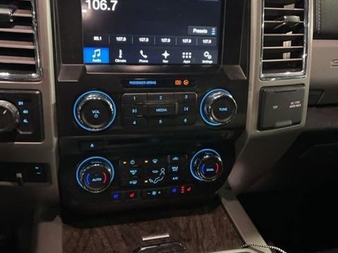 Used 2017 Ford F250 Lariat w/ Lariat Value Package image 3