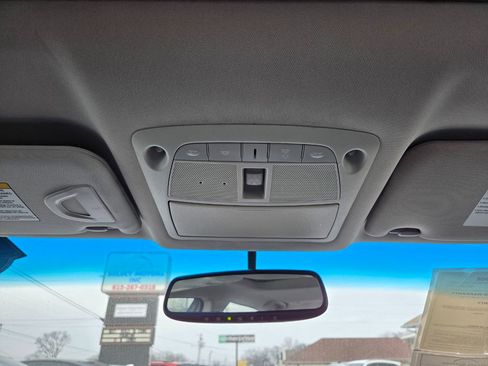 Used 2016 Nissan Altima 2.5 SV w/ Convenience Package image 25