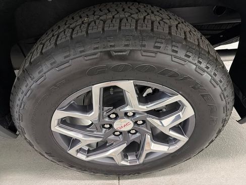 New 2026 GMC Sierra 1500 SLT w/ SLT Premium Plus Package AWD/4WD image 3