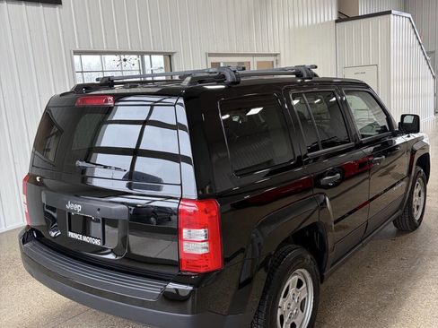 Used 2015 Jeep Patriot Sport image 2