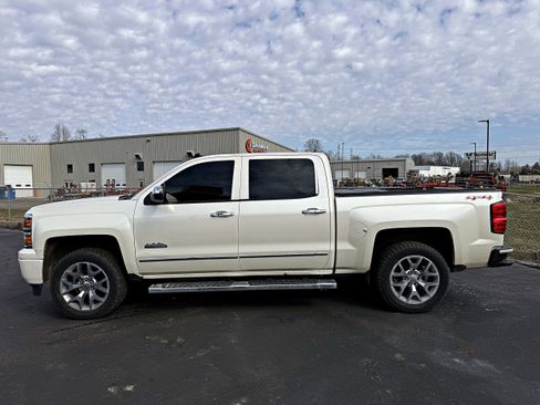 Used 2014 Chevrolet Silverado 1500 High Country w/ High Country Premium Package image 6