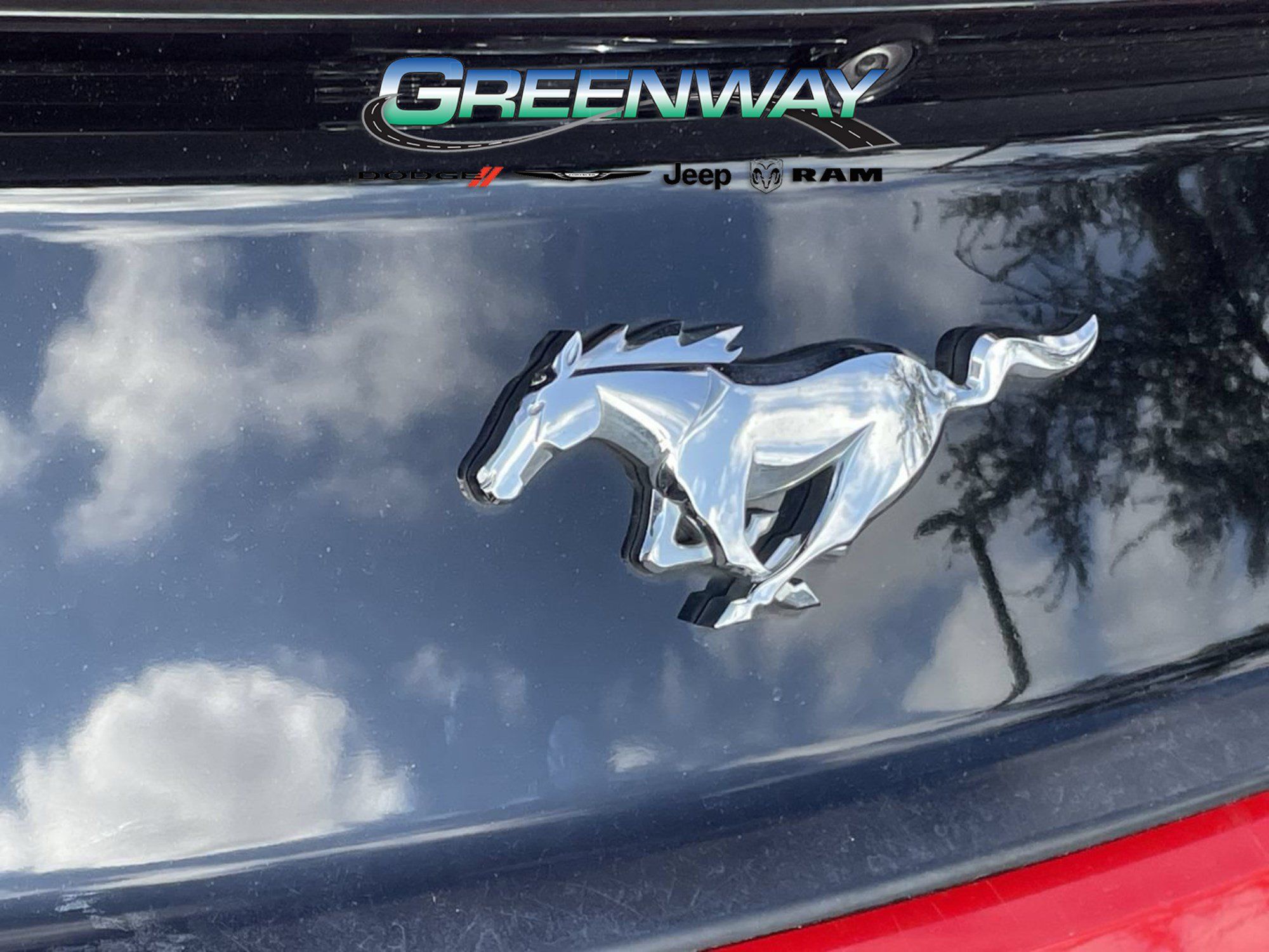 Used 2016 Ford Mustang Premium RWD image 9