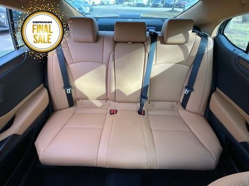 New 2025 Lexus ES 300h w/ Premium Package image 12