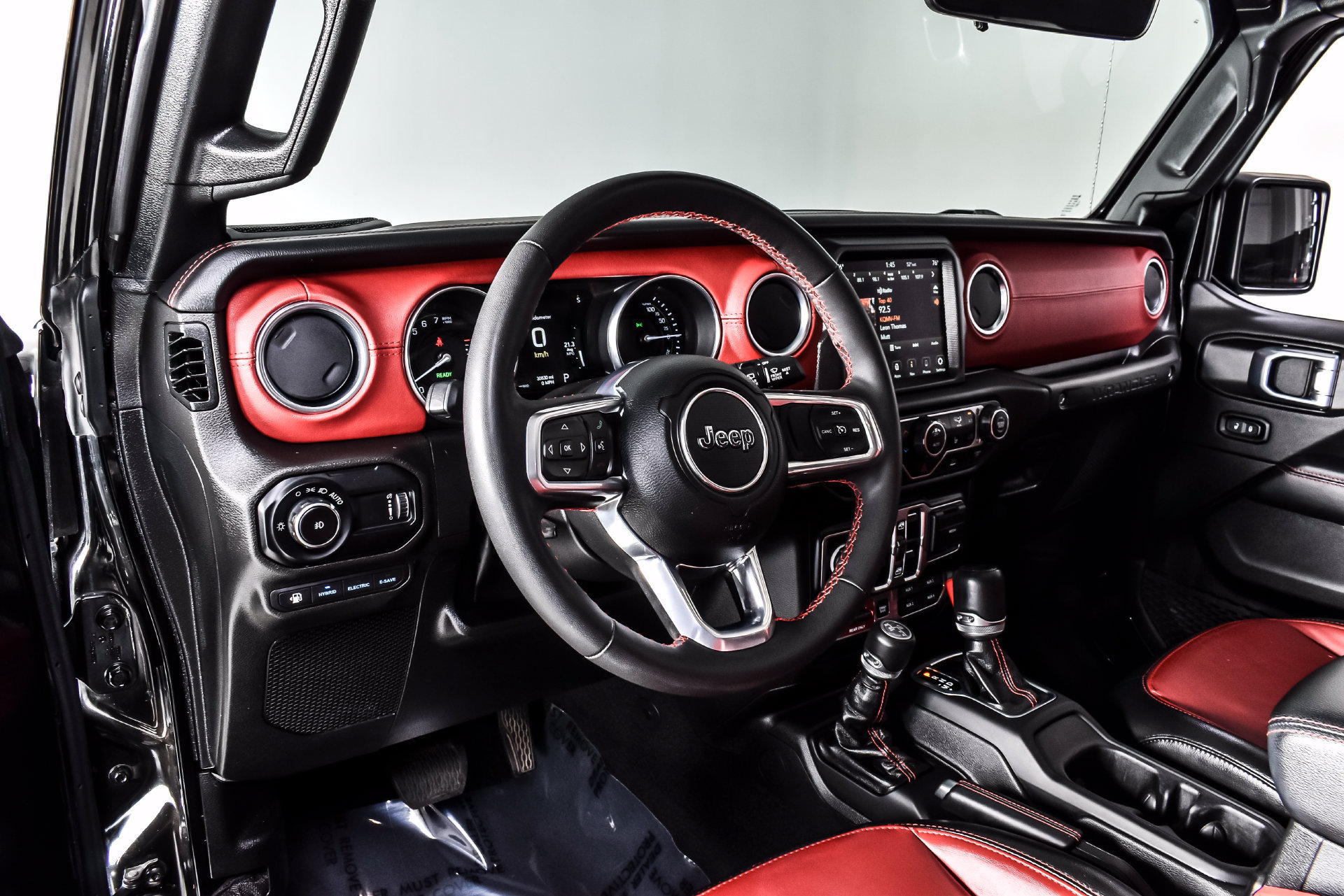 Used 2023 Jeep Wrangler Unlimited Rubicon 4xe AWD/4WD image 14