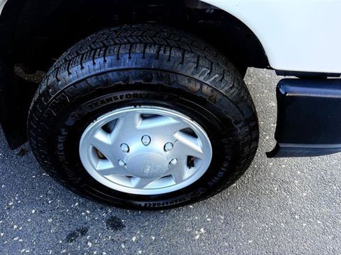 Used 2011 Ford E-250 and Econoline 250 E-250 w/ PWR Group image 25