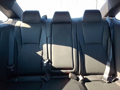 Used 2025 Honda Accord Sport image 15