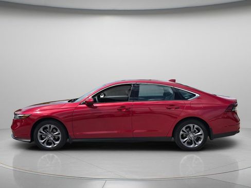 Used 2024 Honda Accord EX image 3