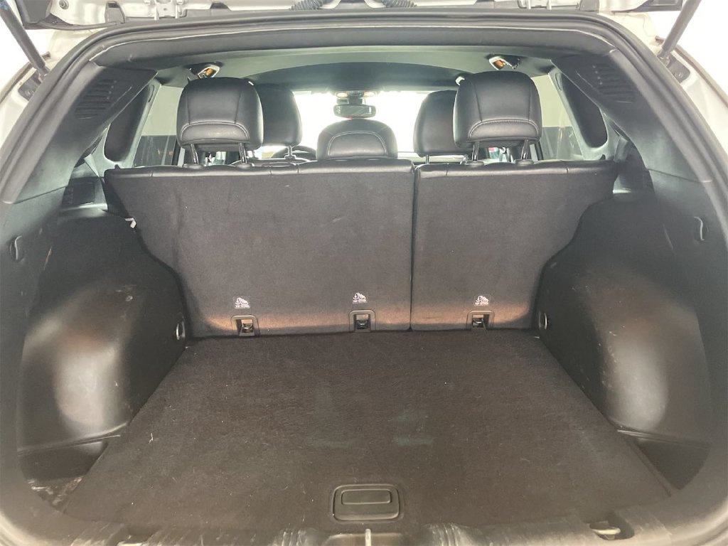Used 2024 Jeep Compass Latitude AWD/4WD image 4