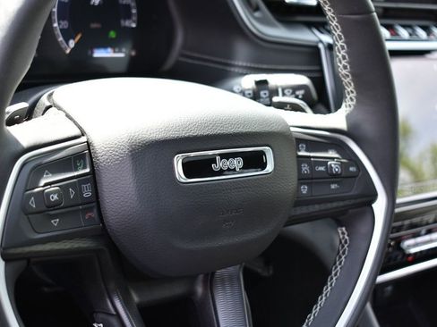 Used 2025 Jeep Grand Cherokee L Laredo w/ Luxury Tech Group I AWD/4WD image 10