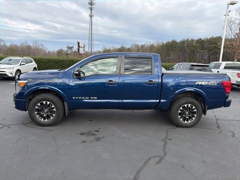 Used 2019 Nissan Titan PRO-4X image 4
