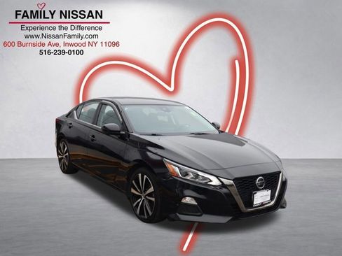 Certified 2021 Nissan Altima 2.5 SR w/ SR Premium Package image 1