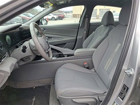 Certified 2023 Hyundai Elantra SEL w/ Convenience Package image 13