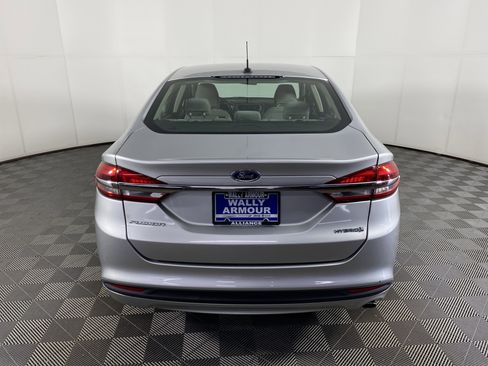 Used 2018 Ford Fusion S FWD image 6