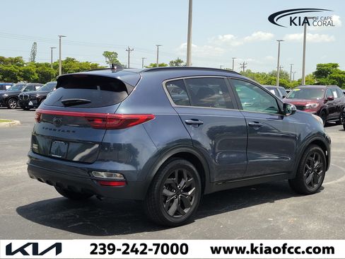 Certified 2022 Kia Sportage Nightfall Edition FWD image 6