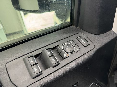 Used 2021 Ford F250 Platinum w/ FX4 Off-Road Package AWD/4WD image 32