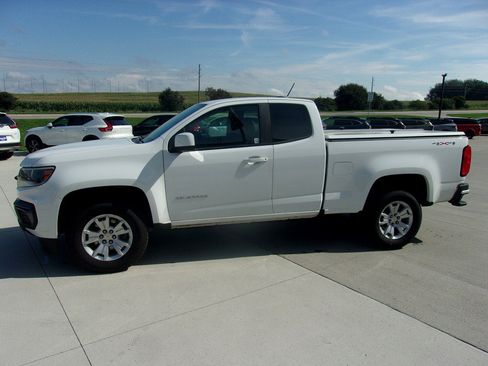 Used 2022 Chevrolet Colorado LT w/ Fleet Safety Package AWD/4WD image 6