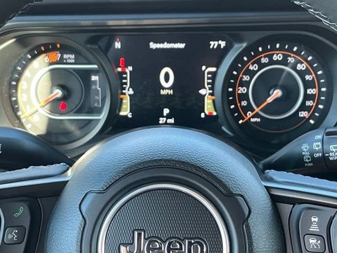 New 2025 Jeep Wrangler Unlimited Rubicon image 13