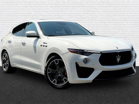 Used 2022 Maserati Levante Modena AWD/4WD image 3