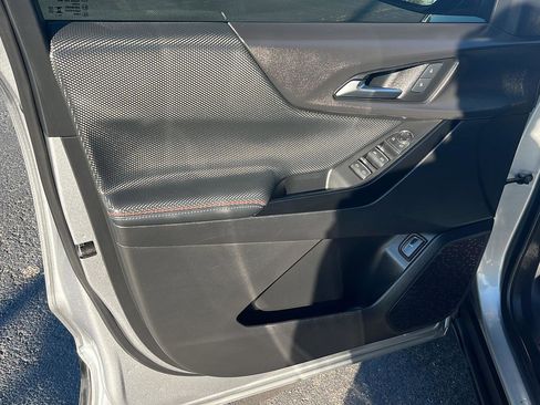 Used 2025 Chevrolet Equinox RS w/ Safety and Technology Package image 18