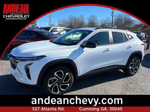 New 2026 Chevrolet Trax RS w/ Sunroof Package image 1