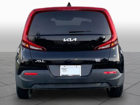 Used 2022 Kia Soul LX w/ Technology Package FWD image 5