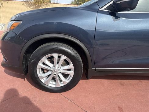 Used 2015 Nissan Rogue SV w/ SV Premium Package image 31