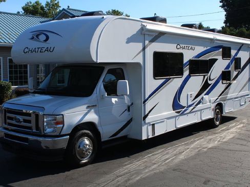 Used 2022 Ford E-450 and Econoline 450 Super Duty w/ Motorhome Prep Package image 42