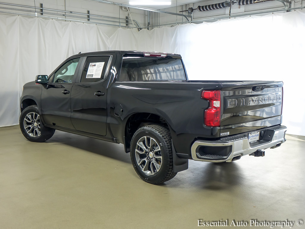 Used 2023 Chevrolet Silverado 1500 LT w/ Z71 Off-Road Package AWD/4WD image 8