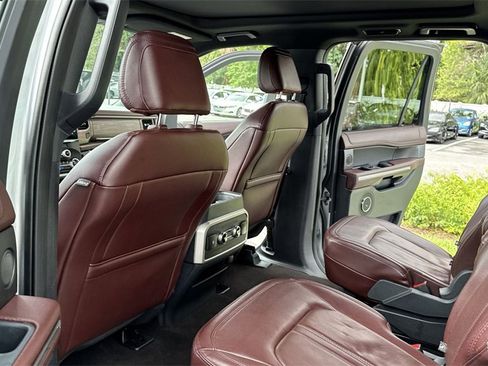 Used 2023 Ford Expedition Limited image 35