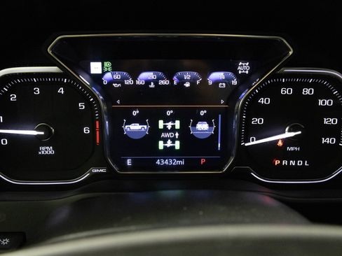 Used 2022 GMC Sierra 2500 AT4 w/ AT4 Premium Plus Package AWD/4WD image 29