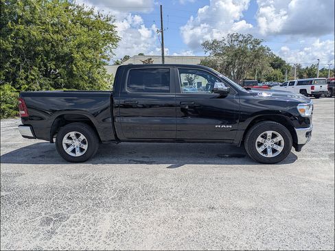 Used 2024 RAM 1500 Laramie AWD/4WD image 3