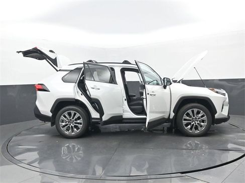 New 2025 Toyota RAV4 XLE Premium image 32