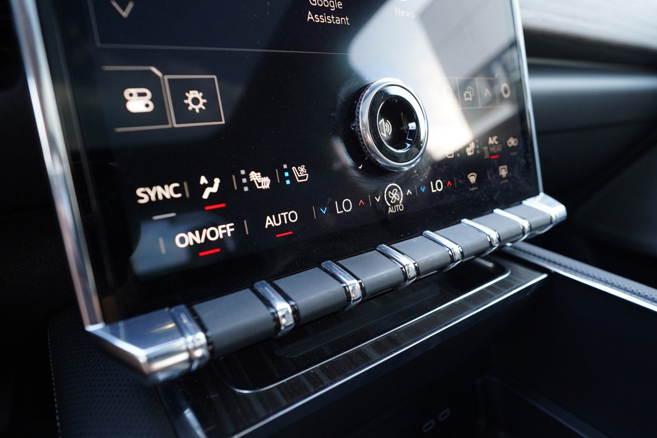 Certified 2025 GMC Sierra EV Denali AWD/4WD image 15