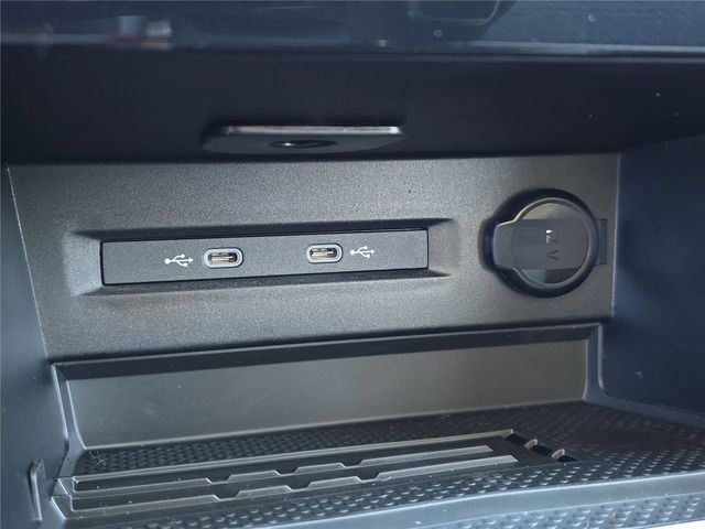 New 2026 Volkswagen Taos SE FWD image 19