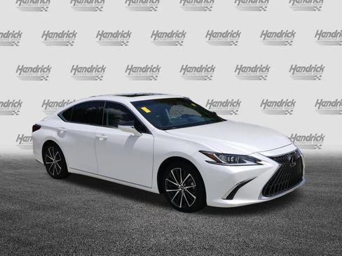 Used 2024 Lexus ES 350 w/ Premium Package FWD image 2