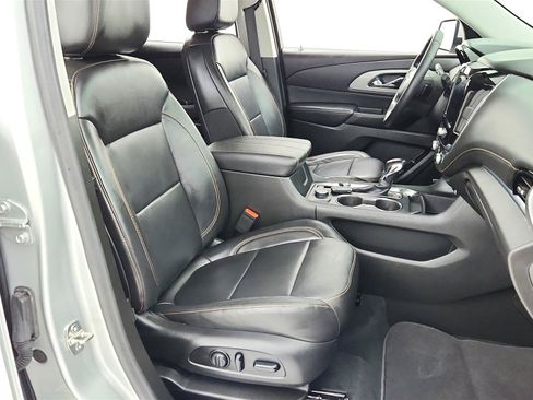Used 2021 Chevrolet Traverse RS FWD image 35