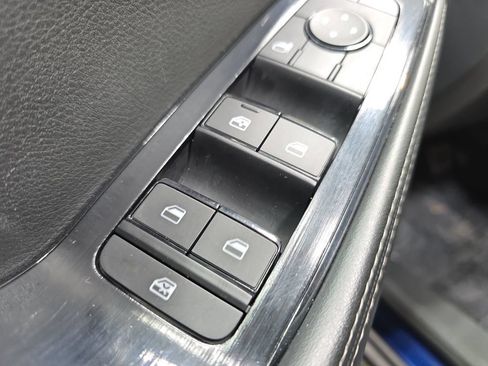 Used 2025 Nissan Rogue SV FWD image 26