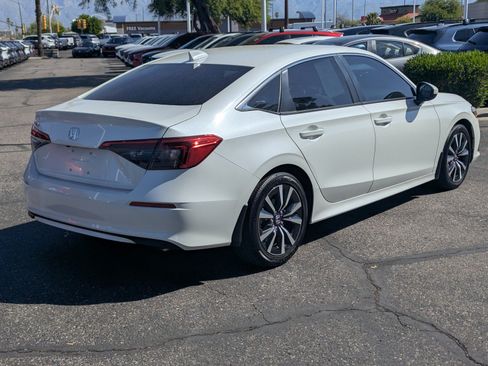 Used 2022 Honda Civic EX image 2